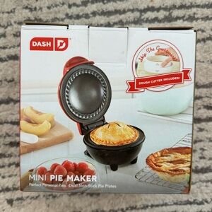 Mini pie maker 🥧